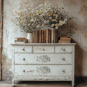 Timeless Petals - Decor Poly - Furniture Casting