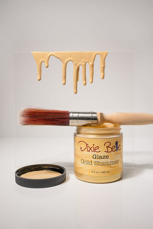 Dixie Belle Gold Shimmer Glaze color sample