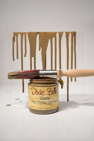 Dixie Belle Van Dyke Brown Glaze color sample